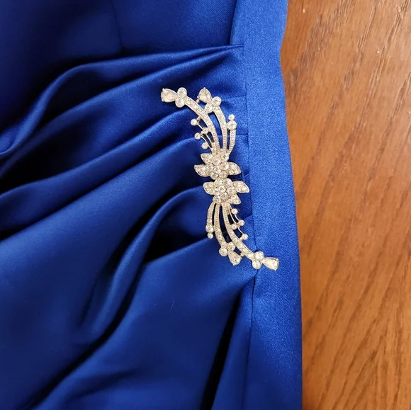 David's Bridal Gown - Picture 3 of 4